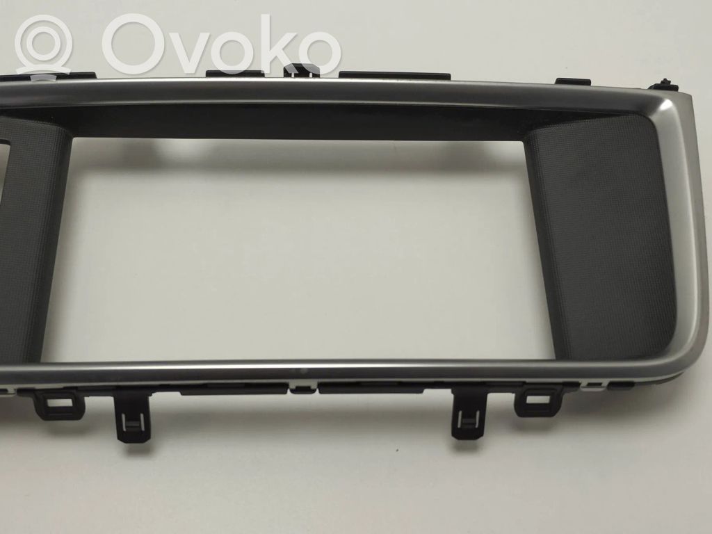 KIA Optima Radiouztvērēja / navigācija dekoratīvā apdare 