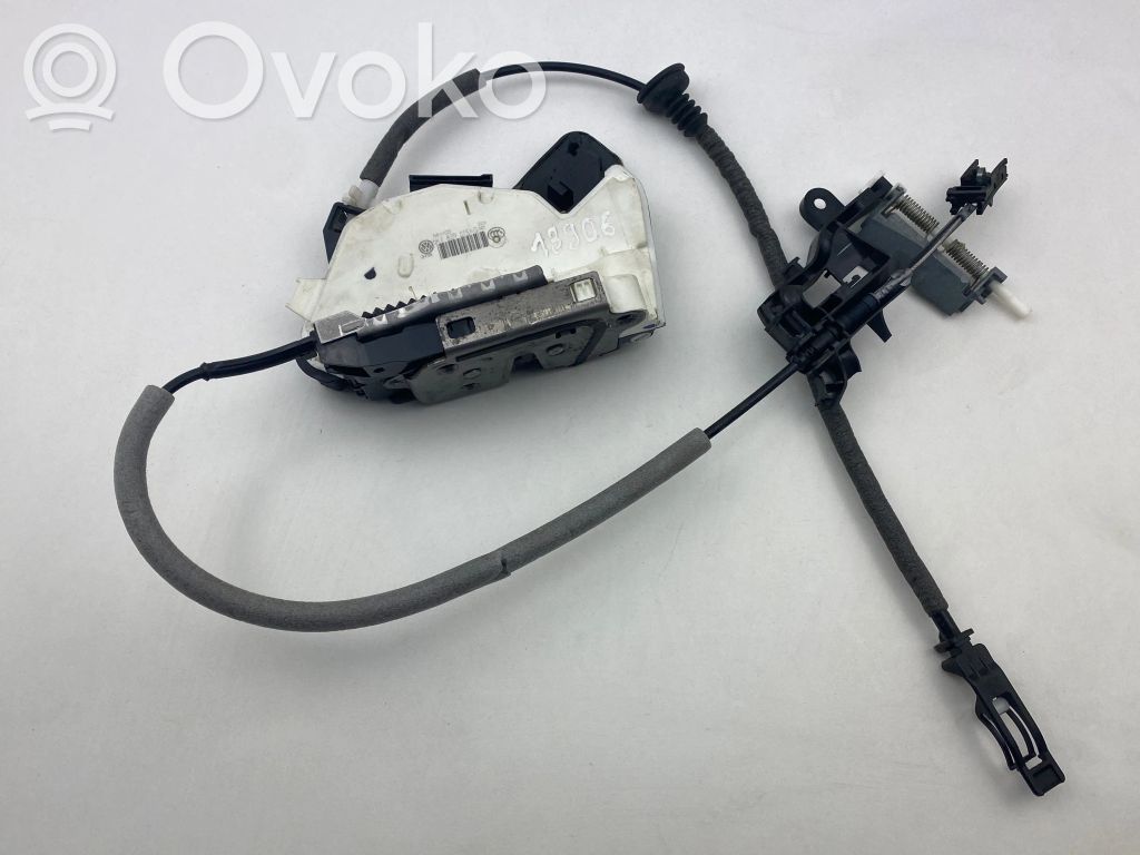 Volkswagen Tiguan Zamek drzwi tylnych 