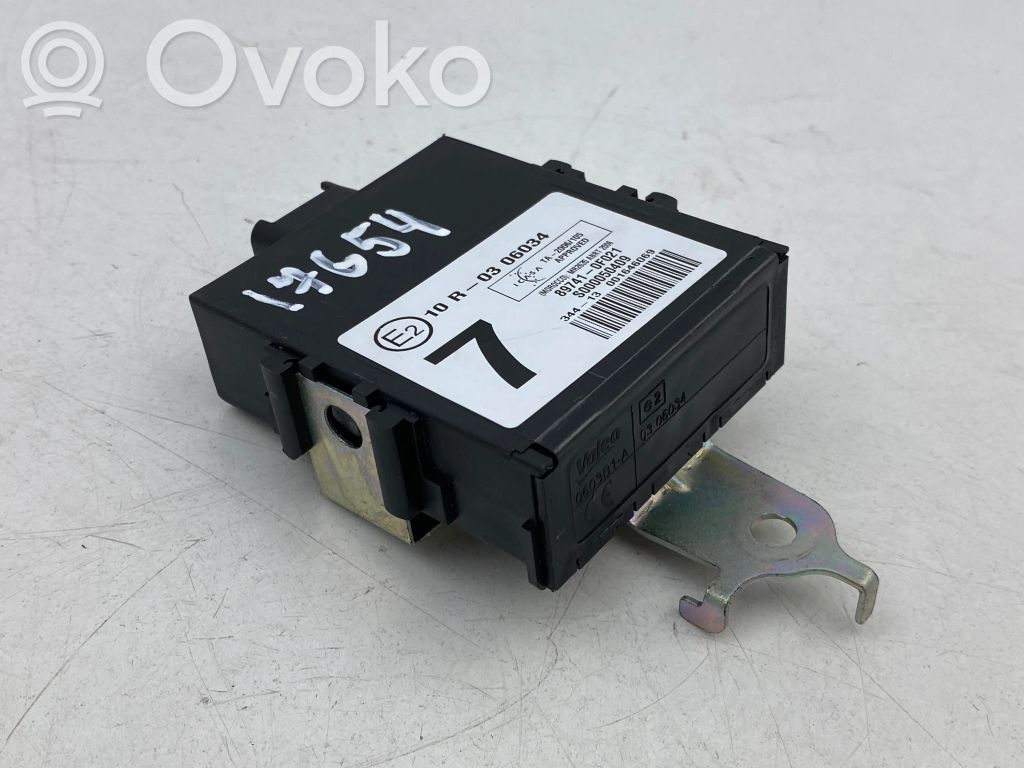Toyota Verso Door control unit/module 
