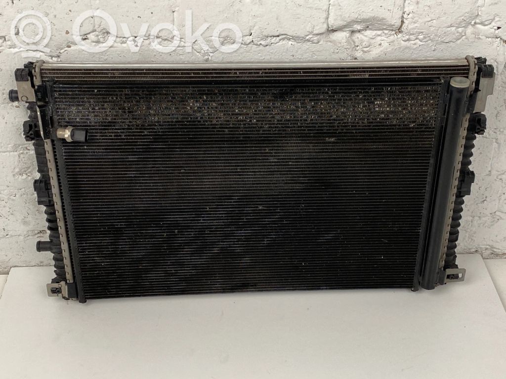 Audi Q7 4M Intercooler radiator 