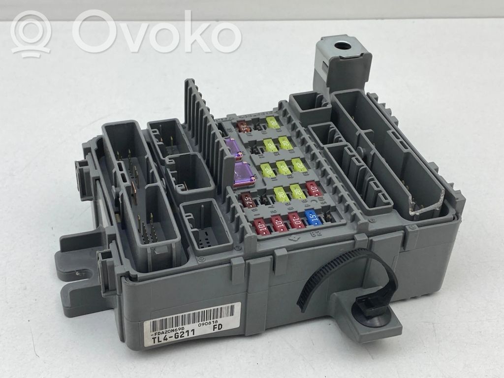 Honda Accord Sulakemoduuli 