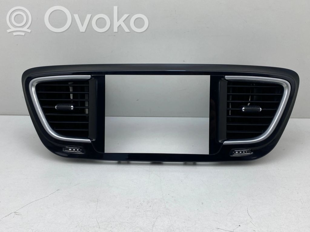 Chrysler Pacifica Dysze / Kratki środkowego nawiewu deski rozdzielczej 