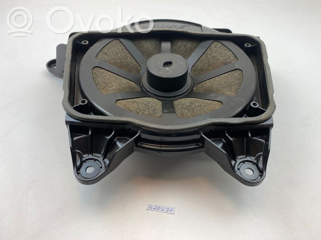 Audi A8 S8 D4 4H Enceinte subwoofer 