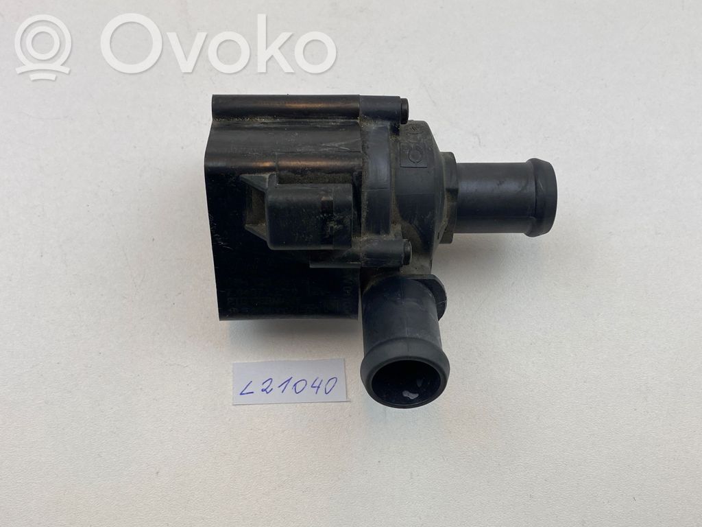 Audi A4 S4 B9 8W Pompa cyrkulacji / obiegu wody 