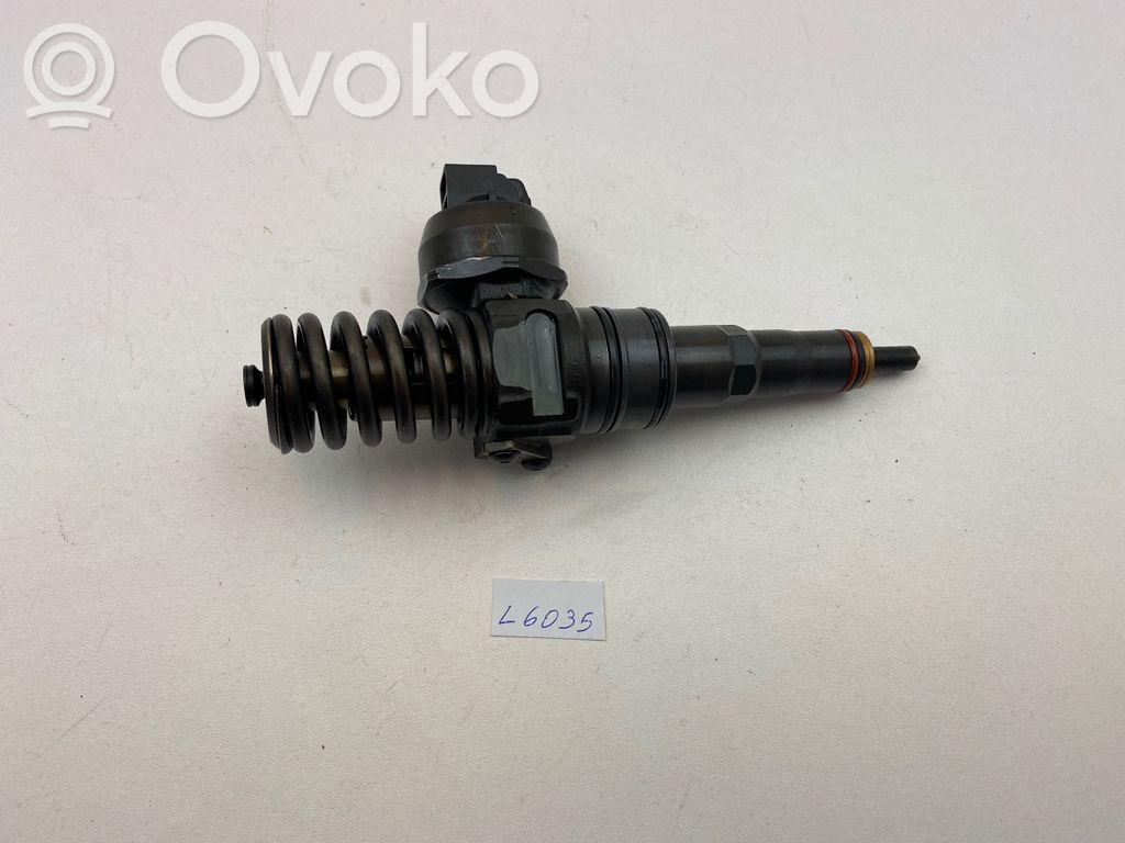 Volkswagen Caddy Inyector de combustible 