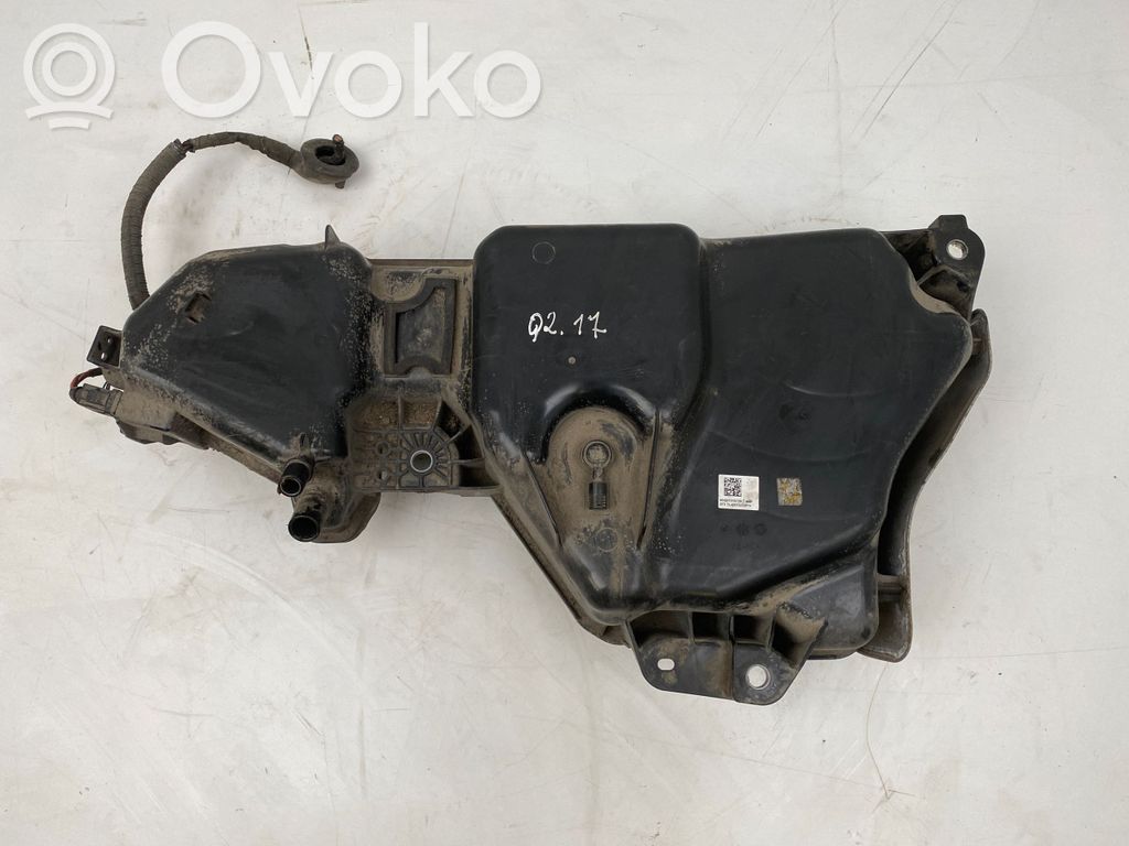 Audi Q2 - AdBlue-nestesäiliö 