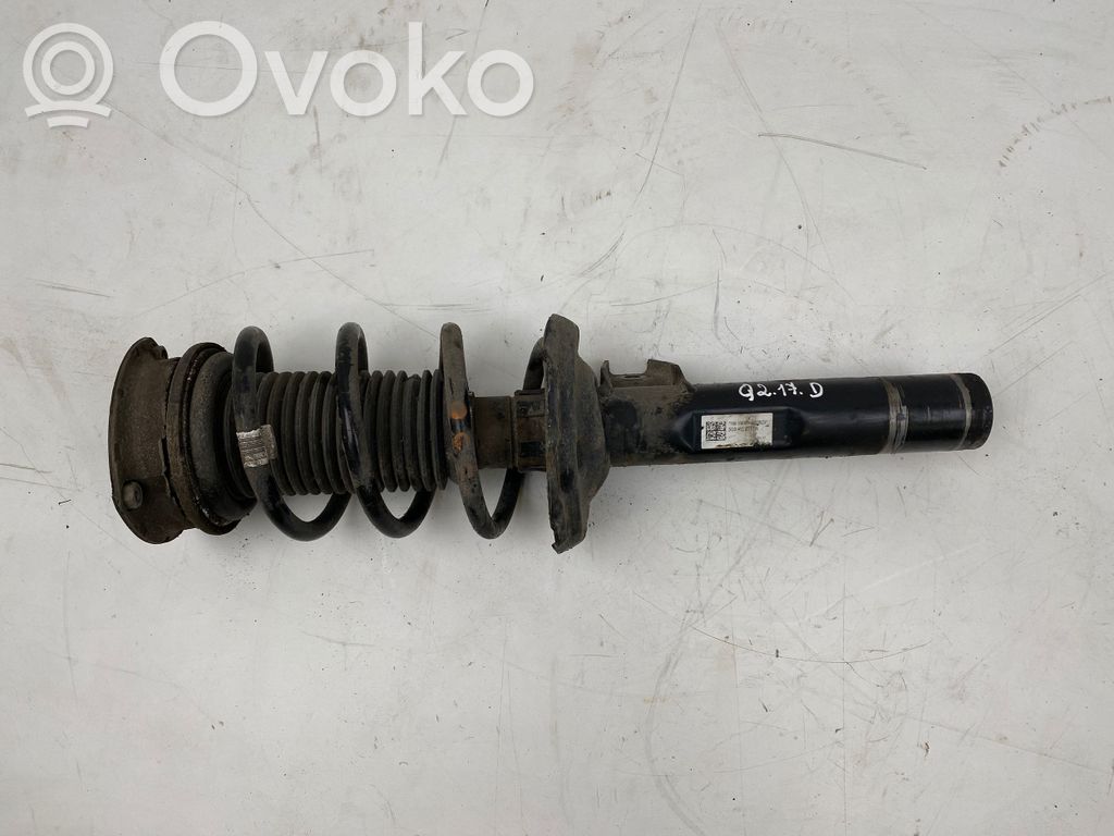 Audi Q2 - Priekšpusē amortizators 
