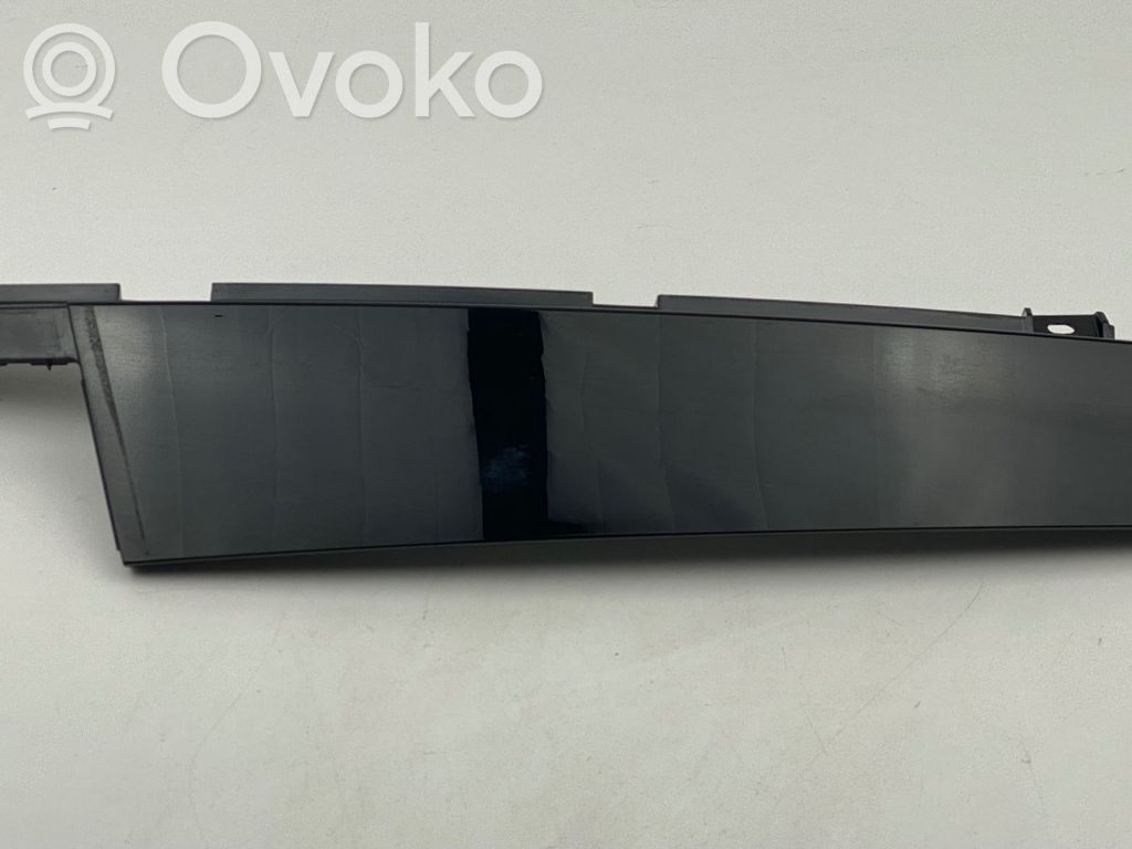 Volvo XC40 Listwa / Uszczelka szyby drzwi przednich 