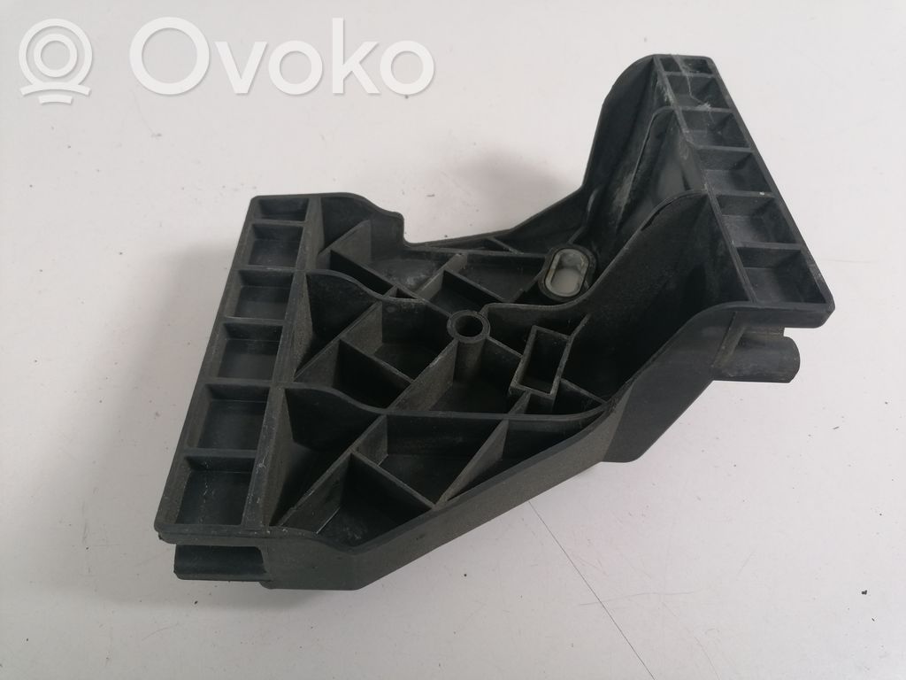 Rear bumper mounting bracket   4D0807571A