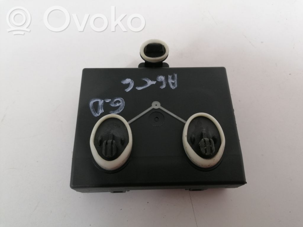 Unité de commande module de porte   4F0959795M