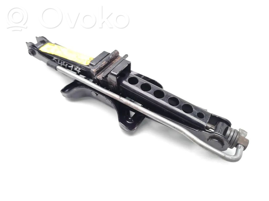 Lewarek samochodowy   8X2317080BA