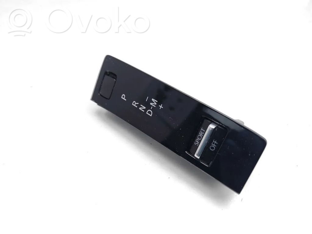 Mazda CX-30 Gear shift selector indicator 