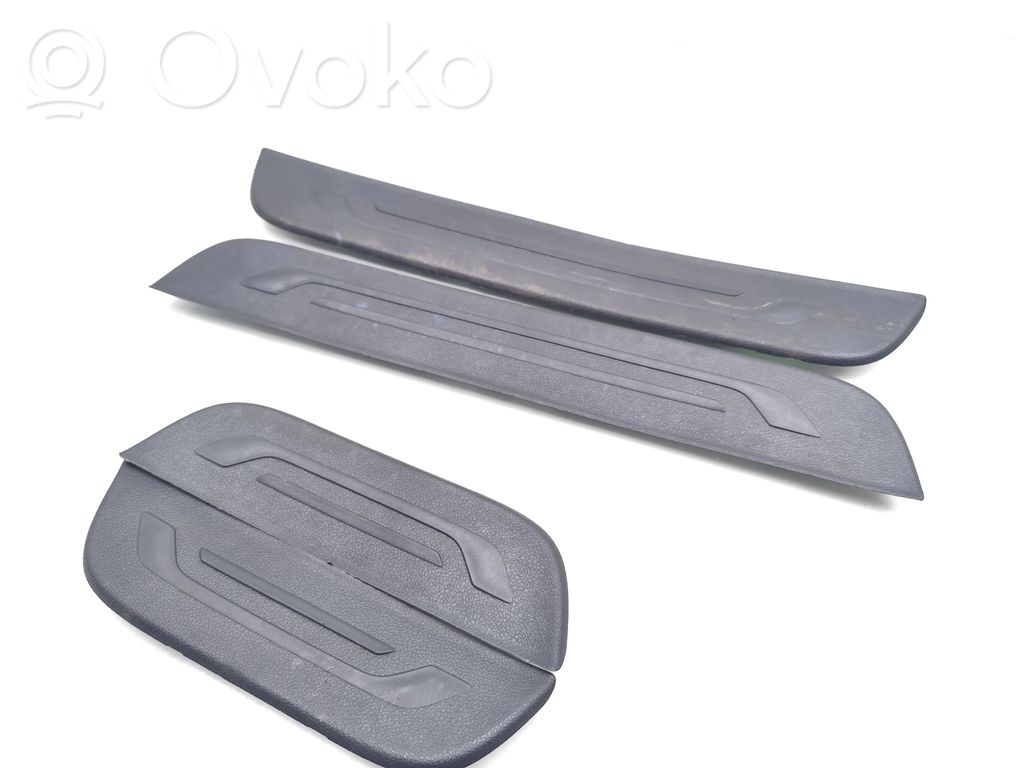 KIA Ceed Front sill trim cover 