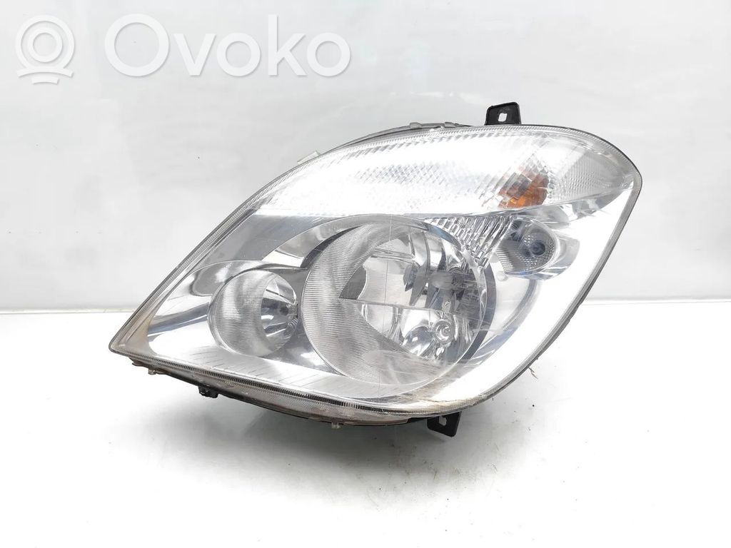 Mercedes-Benz Sprinter W906 Lampa przednia 