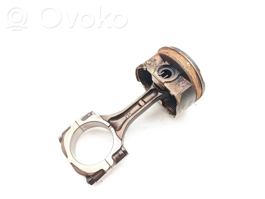 Subaru Legacy Piston with connecting rod 