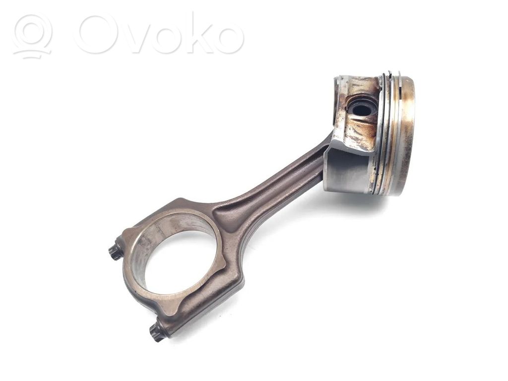 Citroen C3 Piston with connecting rod 