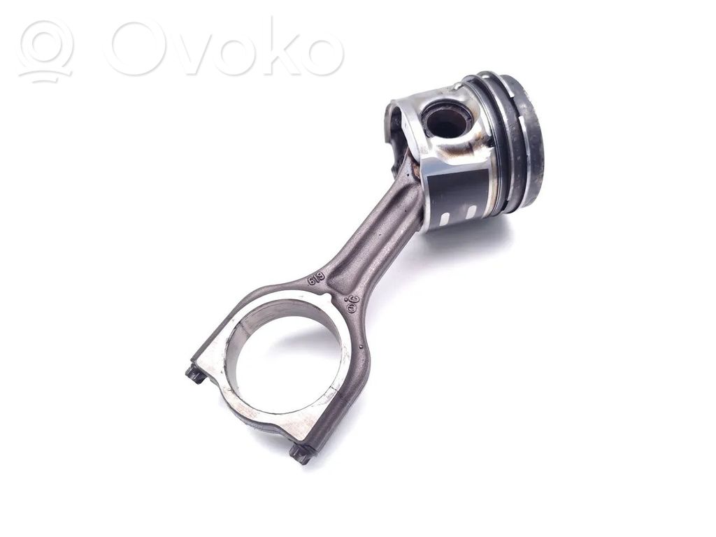 Citroen C4 Grand Picasso Piston with connecting rod 