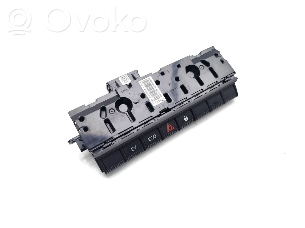 Renault Clio V Hazard light switch 