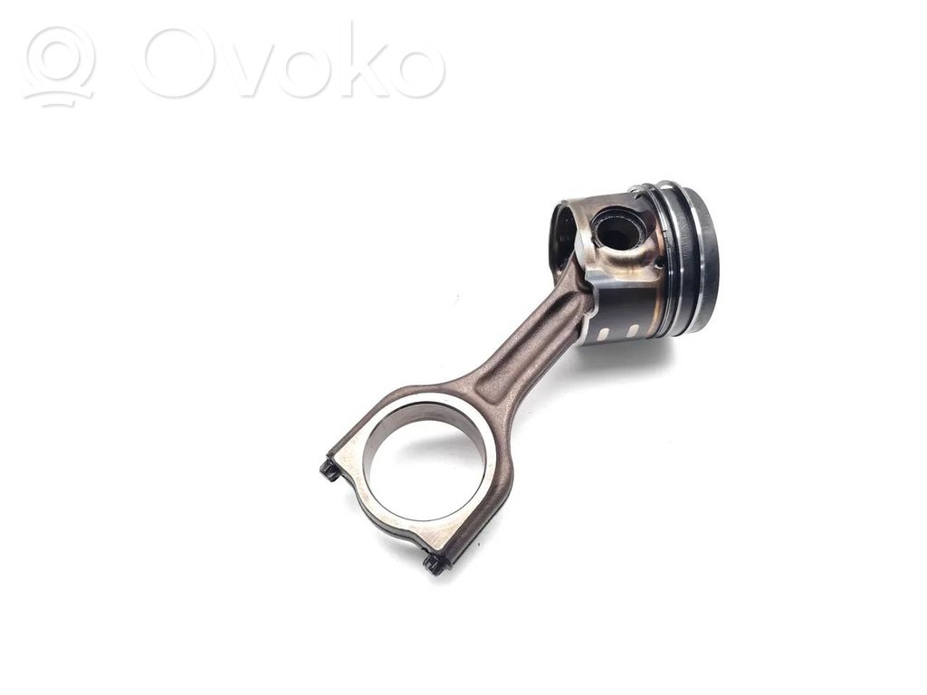 Citroen C4 Grand Picasso Piston with connecting rod 