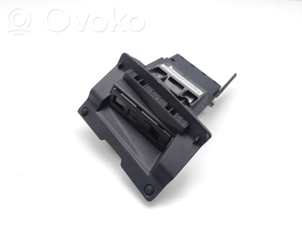 Nissan X-Trail T30 Navigation unit CD/DVD player 
