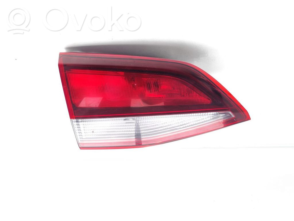 Opel Astra K Feux arrière sur hayon