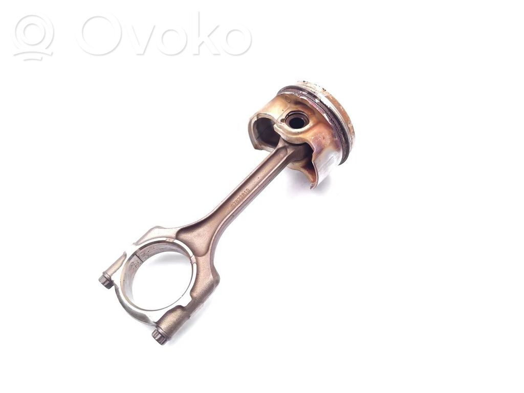 Honda Civic Piston with connecting rod 