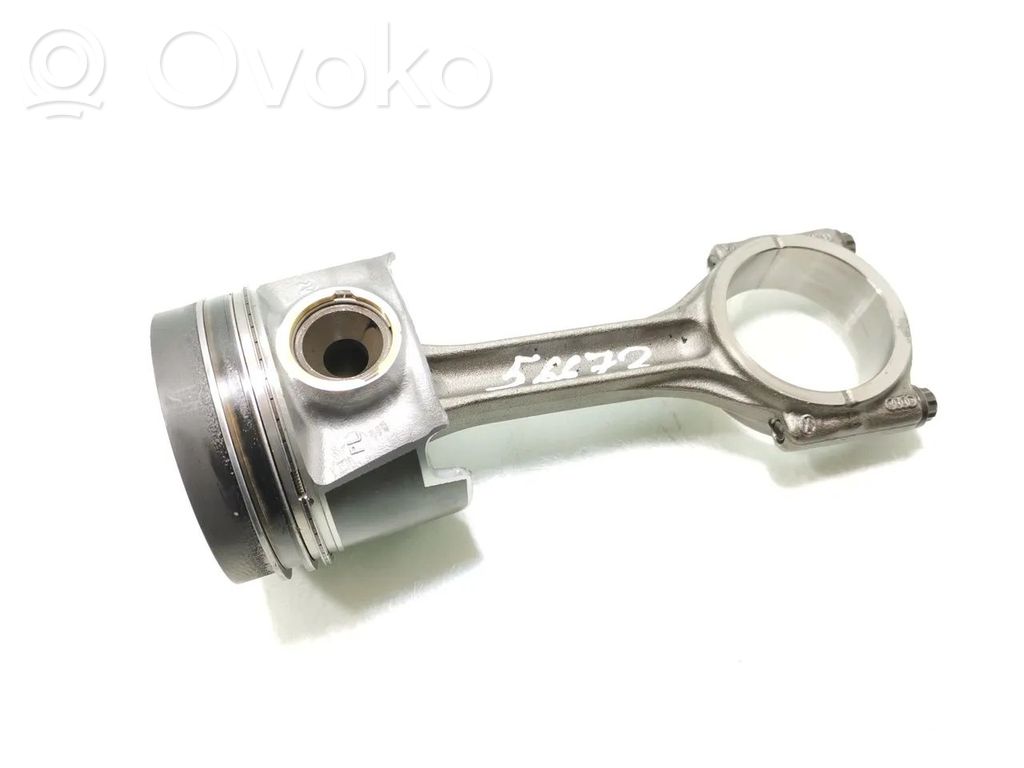Audi A4 S4 B9 Piston with connecting rod 