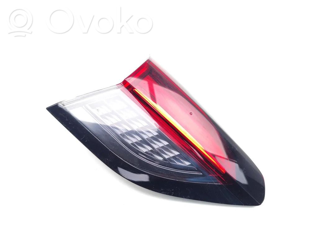 Opel Corsa F Lampy tylnej klapy bagażnika 