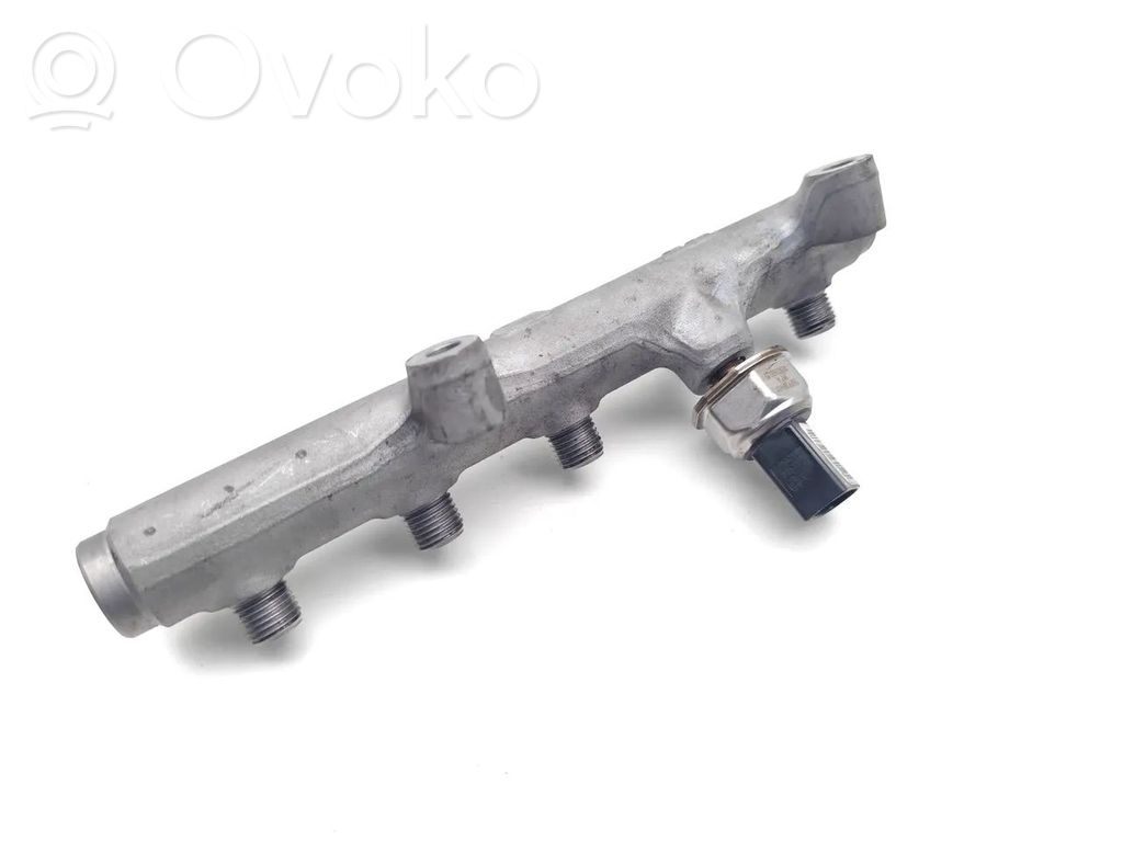 Volkswagen Touareg II Fuel main line pipe 