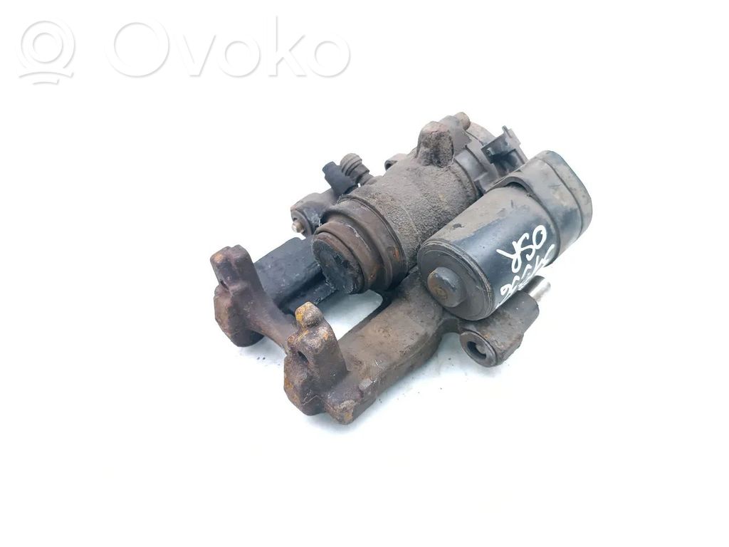 Ford Mondeo MK V Tylny zacisk hamulcowy 