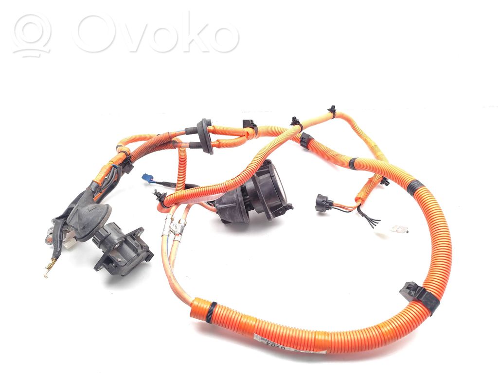 Mitsubishi Outlander Battery charger (optional) 