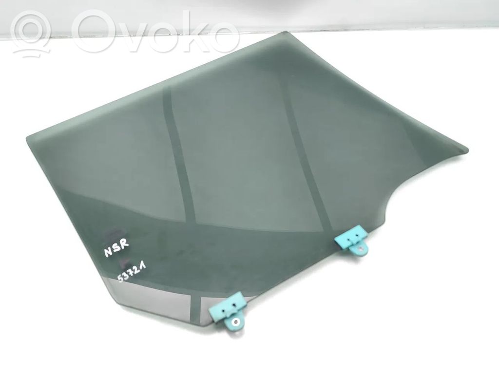 Nissan Leaf I (ZE0) Rear door window glass 