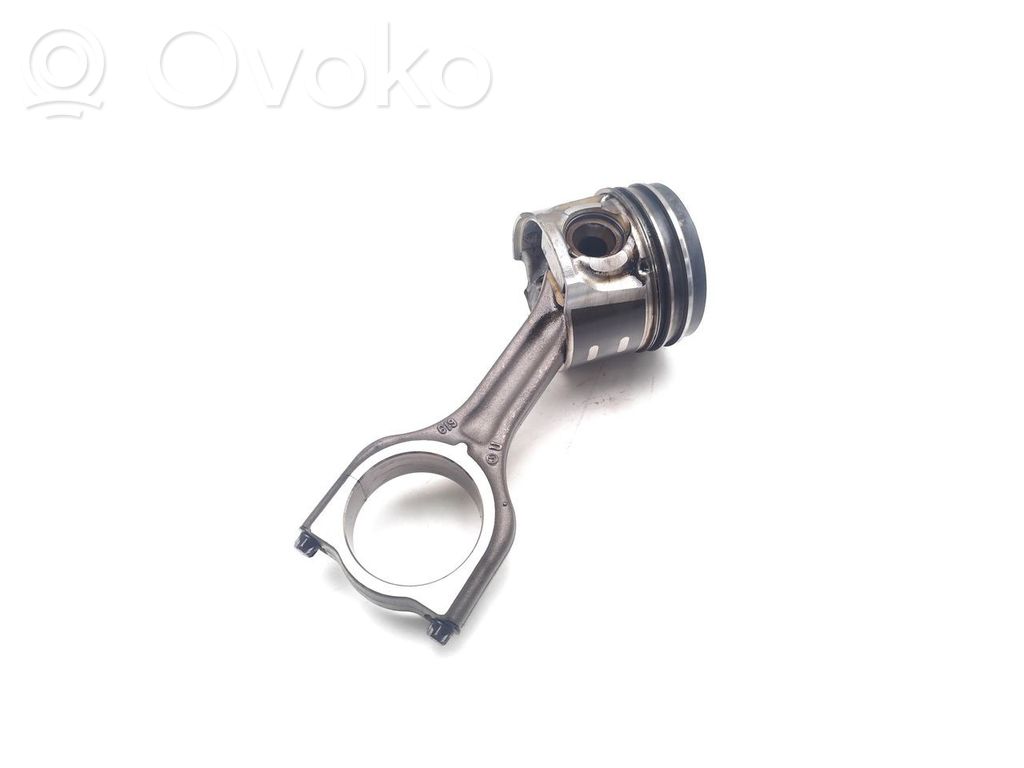 Peugeot 508 Piston avec bielle 