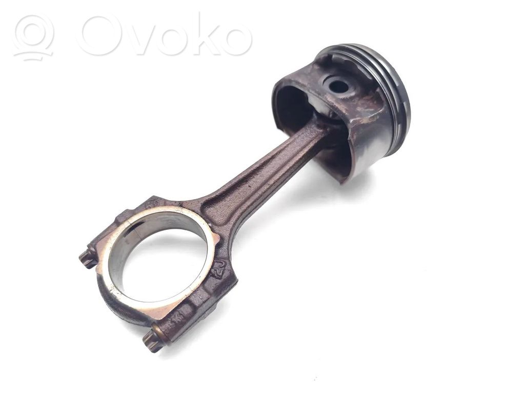 Mercedes-Benz E AMG W210 Piston with connecting rod 