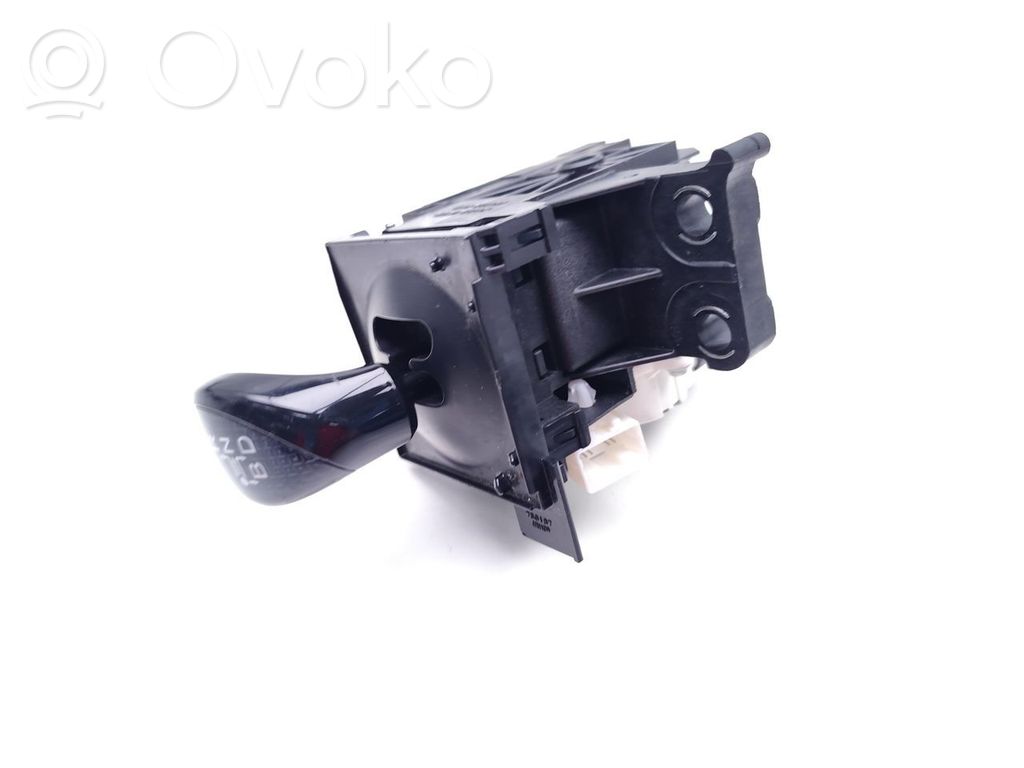 Toyota Auris E180 Selector de cambios 