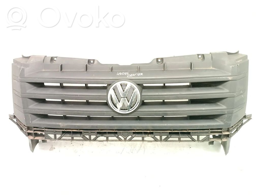 Volkswagen Crafter Etupuskurin ylempi jäähdytinsäleikkö 
