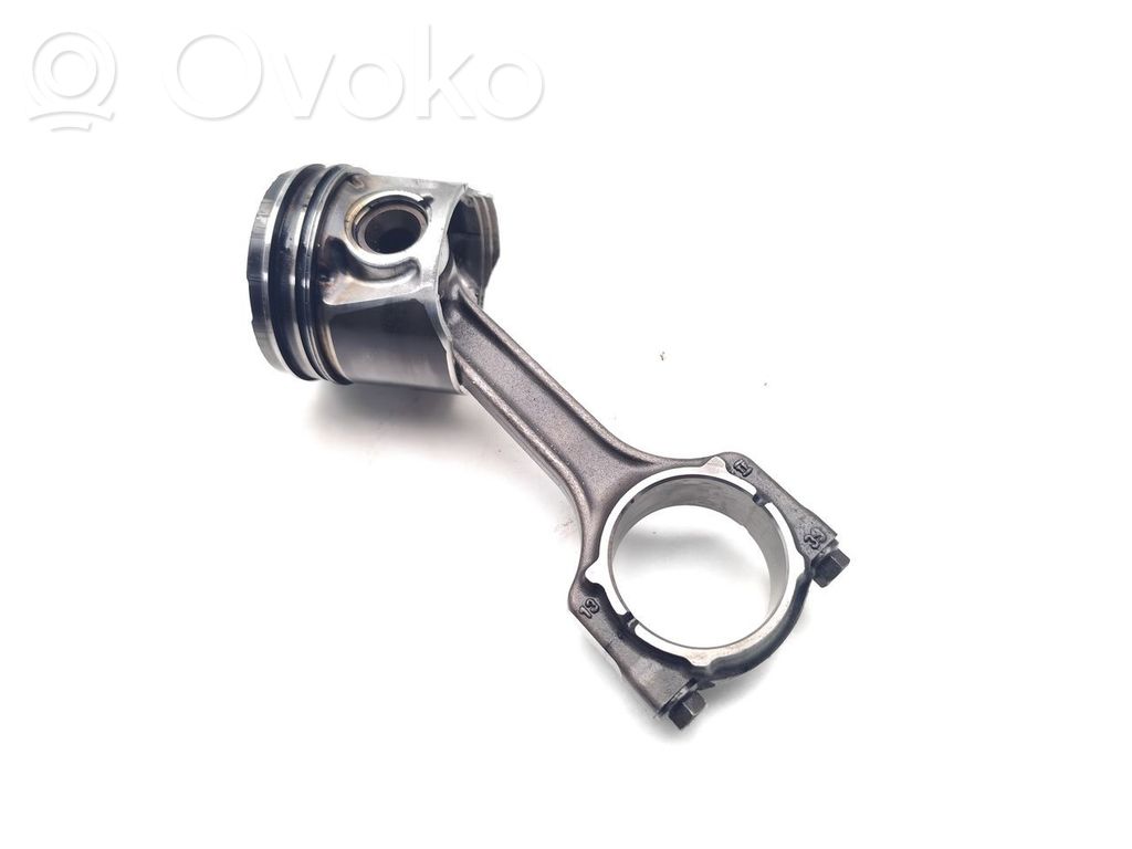 Opel Combo C Piston avec bielle 