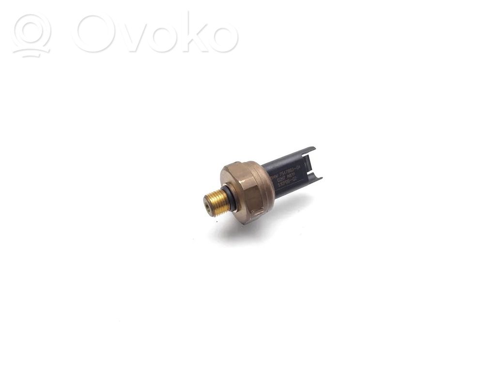 BMW 3 E92 E93 Fuel pressure sensor 