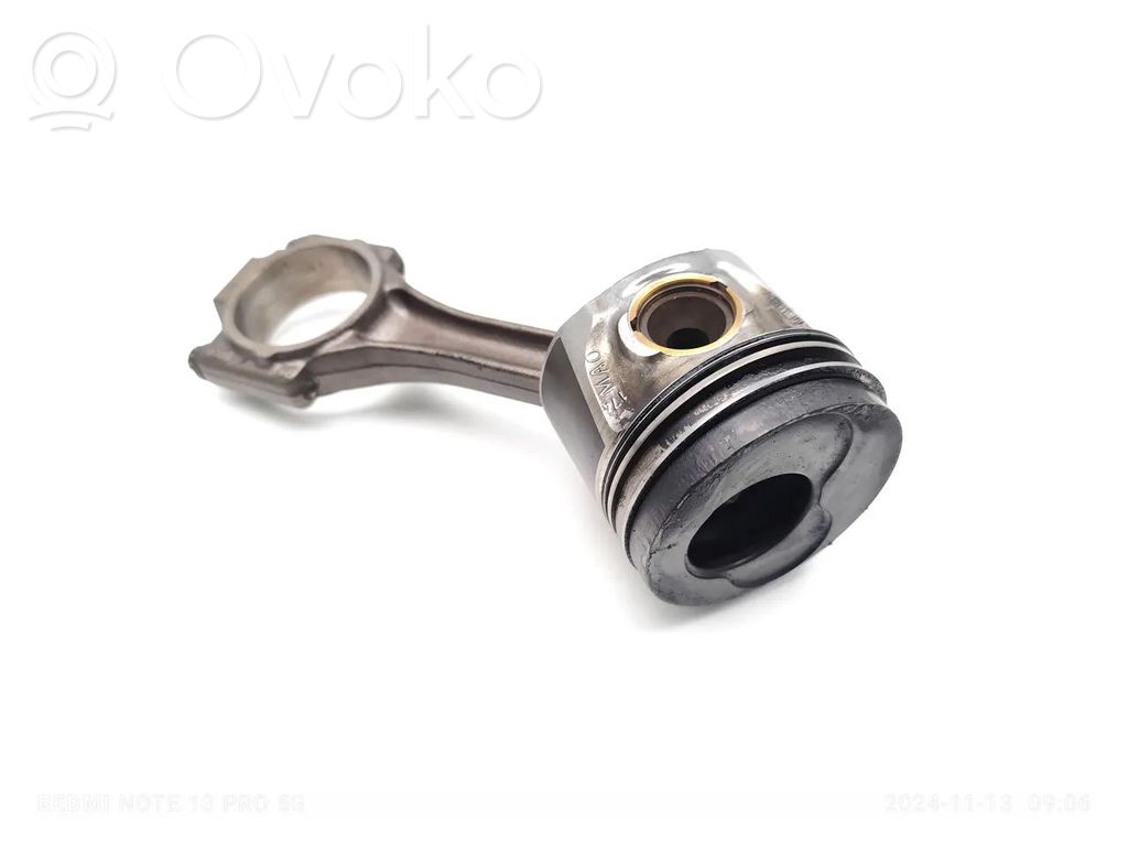 Volkswagen PASSAT B5.5 Piston with connecting rod 