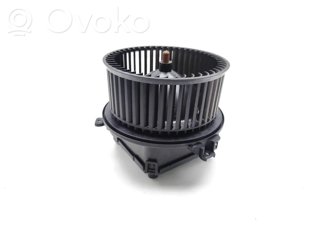 Audi A4 S4 B9 Wentylator nawiewu / Dmuchawa 