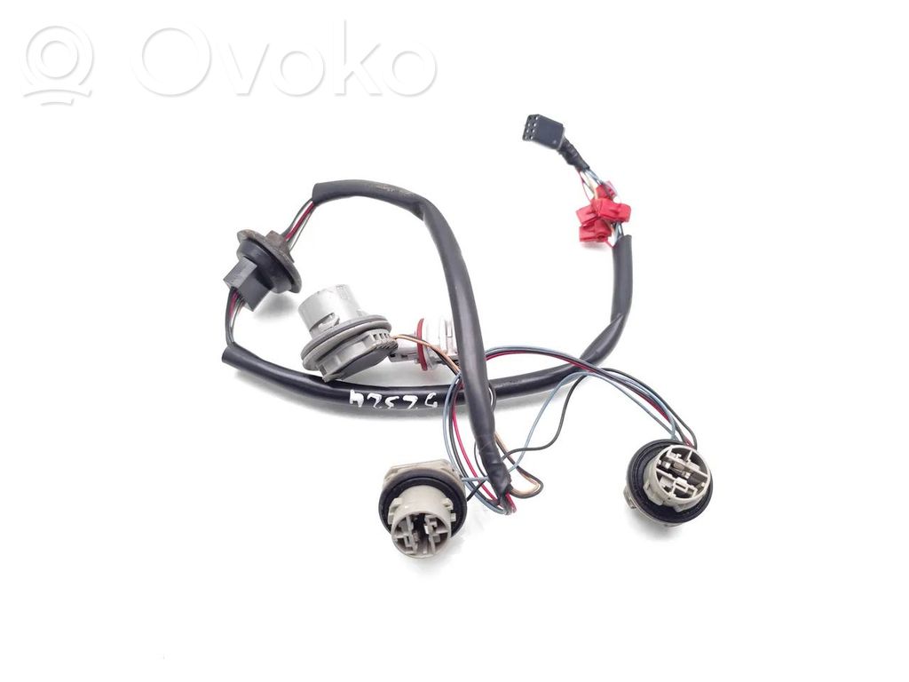 Headlight/headlamp bulb
