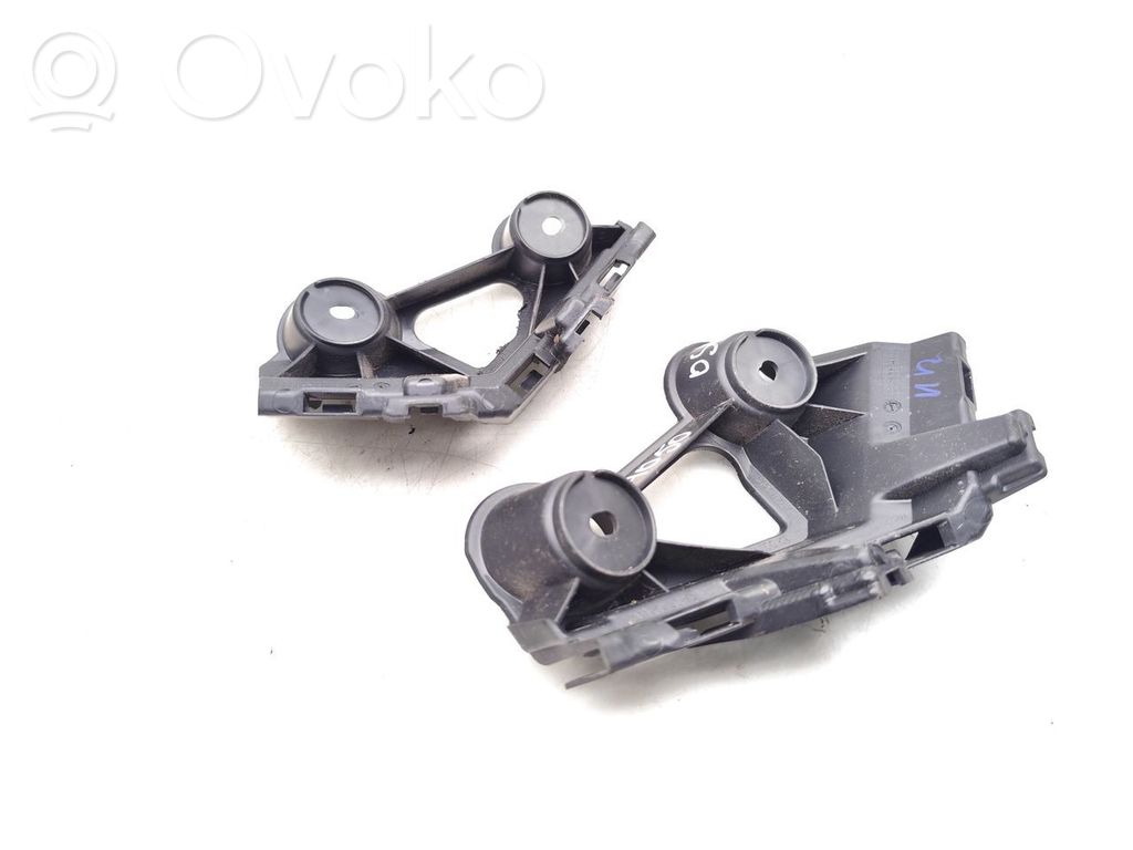 Skoda Kamiq Soporte de montaje del parachoques trasero