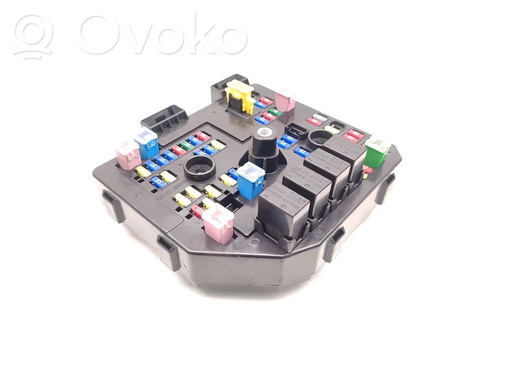 Opel Antara Fuse module 