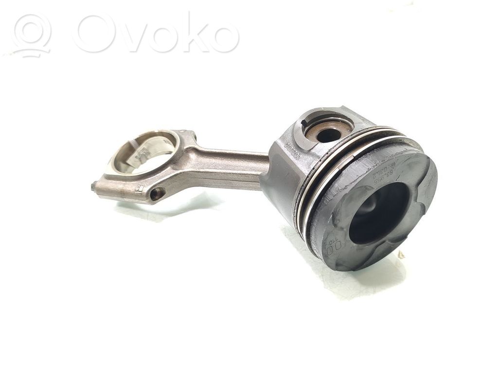 Opel Vectra C Tłok z korbowodem