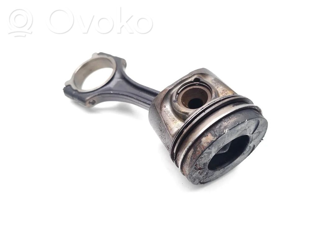 Mercedes-Benz A W169 Pistón con biela 