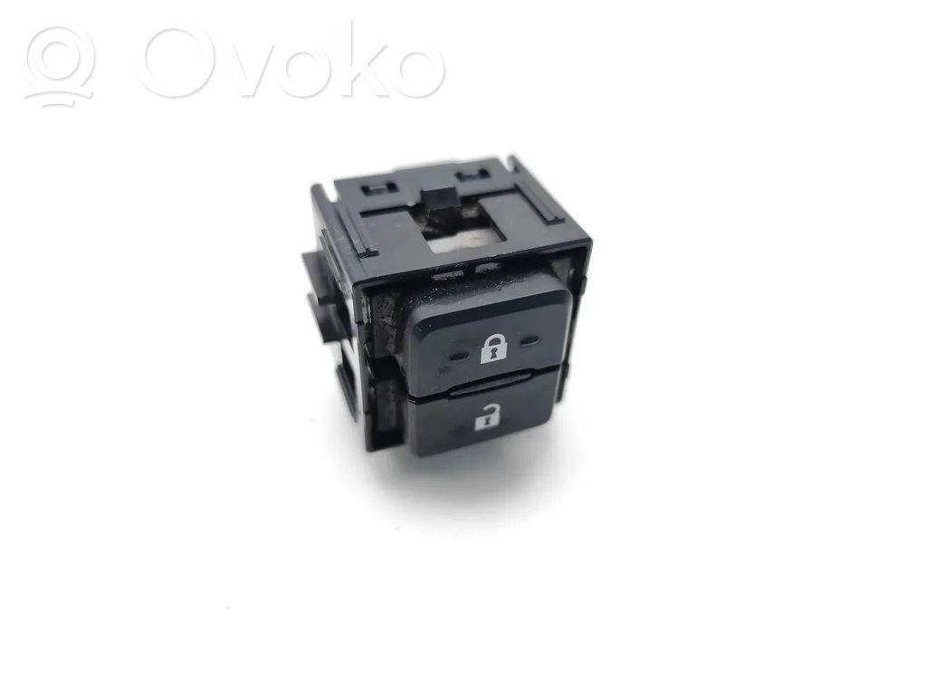Central locking switch button   193302,3020C9D
