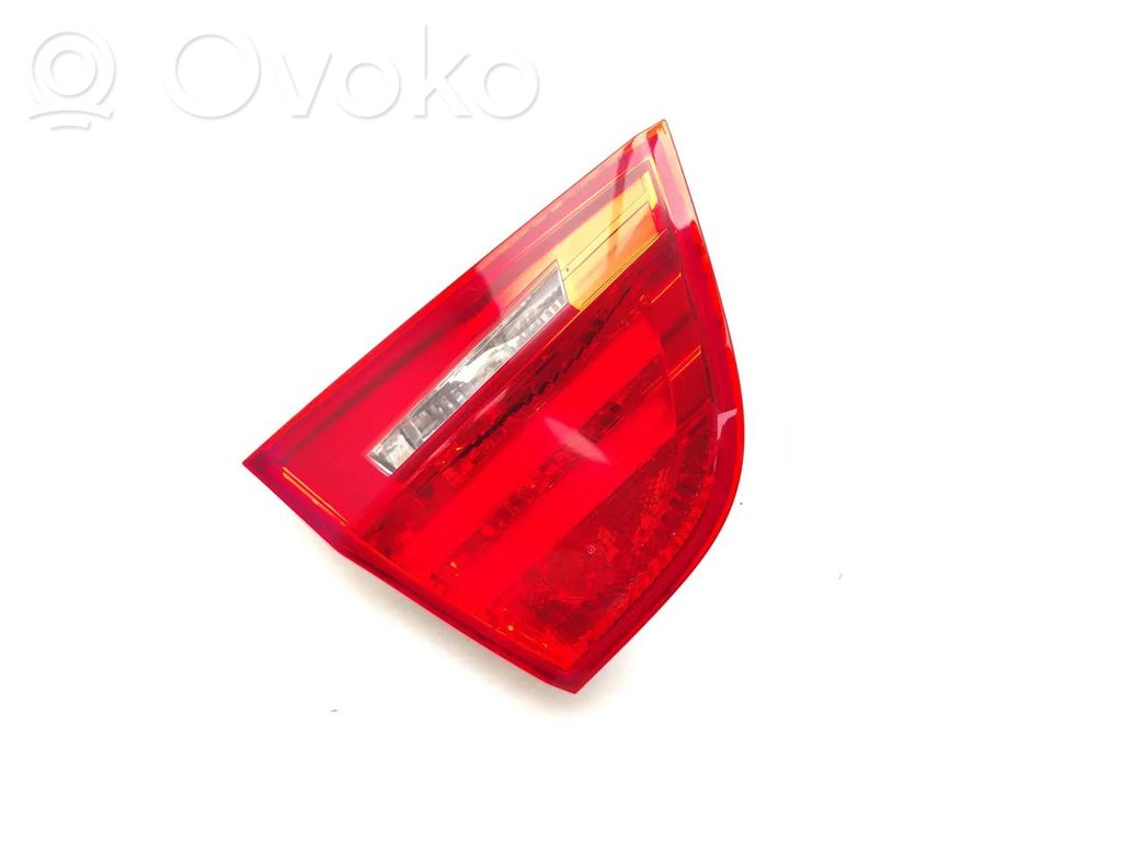 Tailgate rear/tail lights   7289427