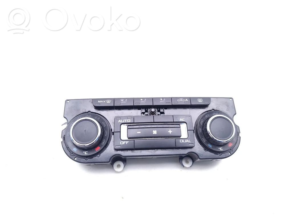Skoda Octavia Mk2 (1Z) Climate control unit 