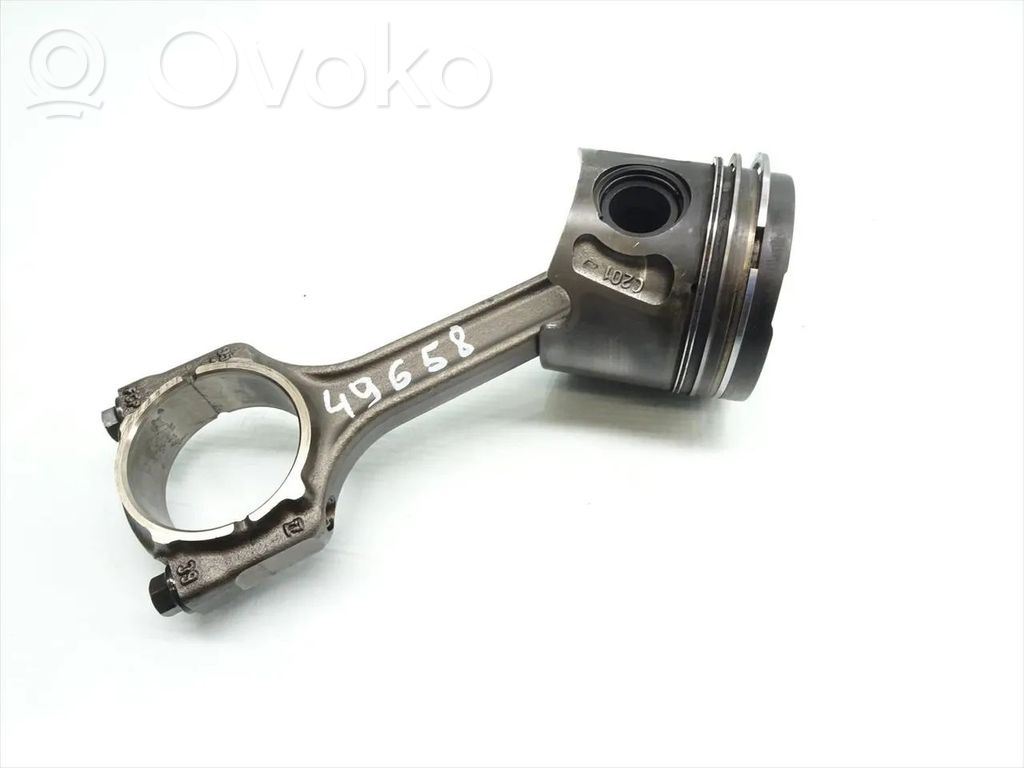 Piston avec bielle