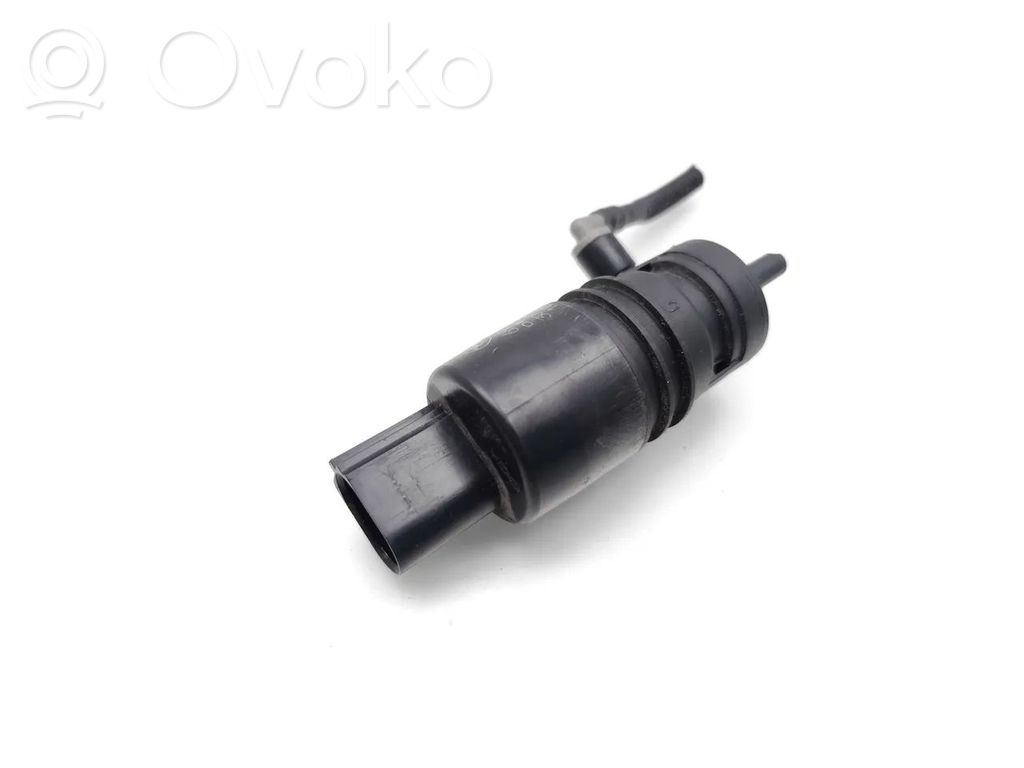 BMW 5 F10 F11 Pompa spryskiwacza szyby przedniej / czołowej 